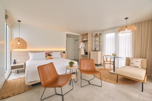 A guest room at the Hotel Greystone