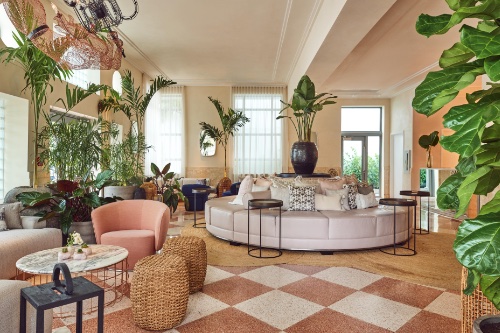 The lobby at the Hotel Greystone