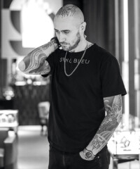 Aurae releases the famed DJ’s limited edition credit card design